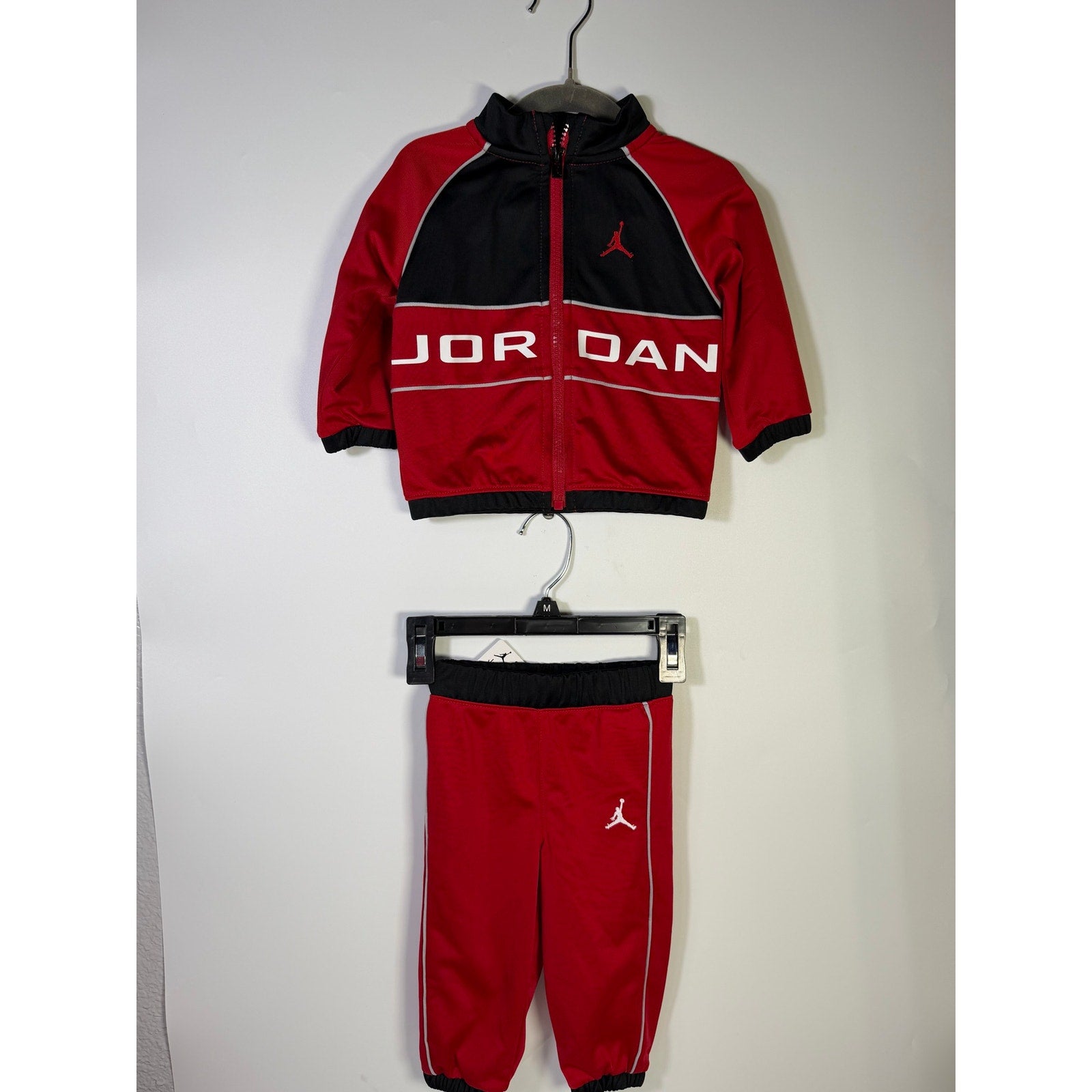 Jordan Baby Boys 2-Piece Tracksuit Jacket Pants Red Black 12M NWT