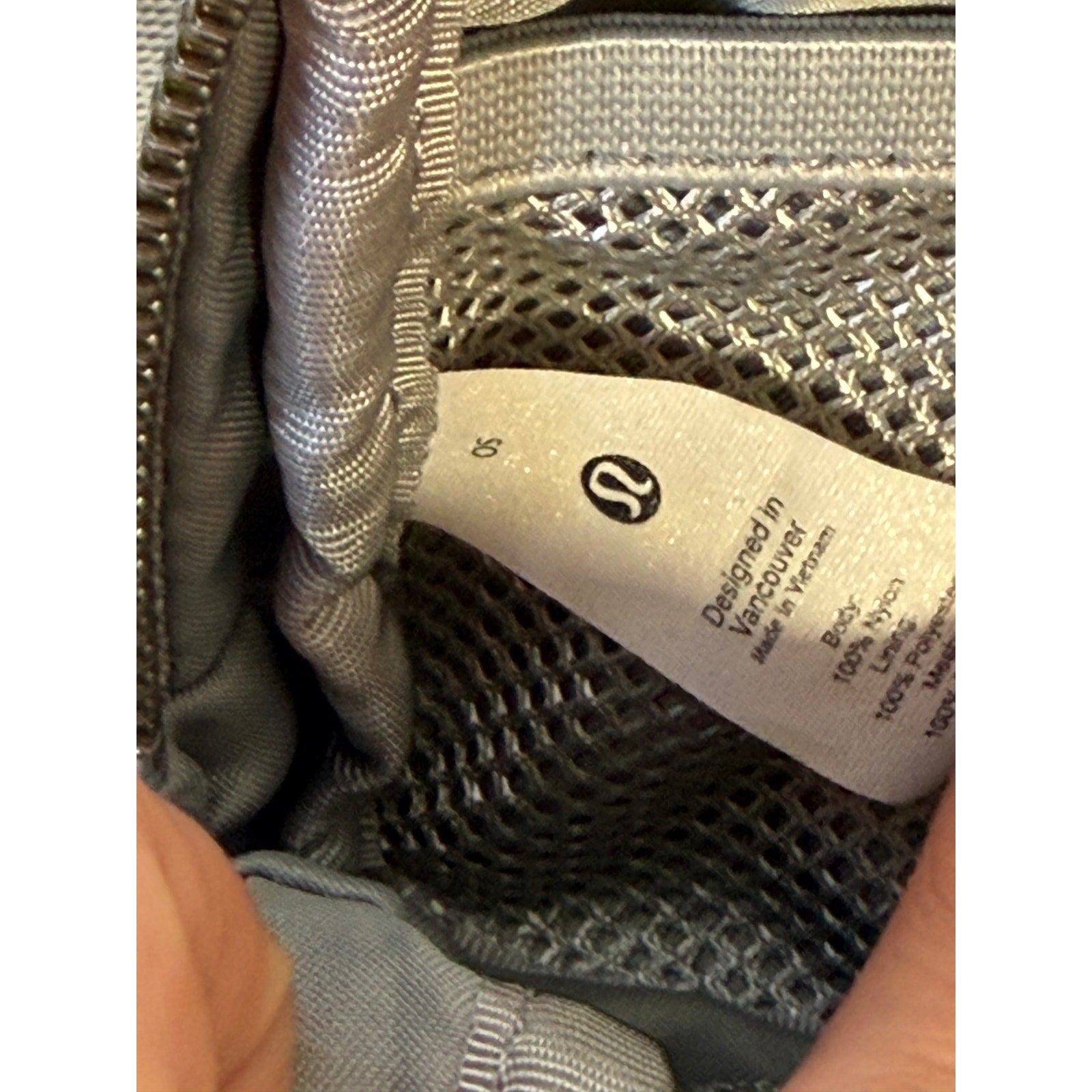 Lululemon Everywhere Belt Bag Light Gray – One Size – Crossbody Waist Pack
