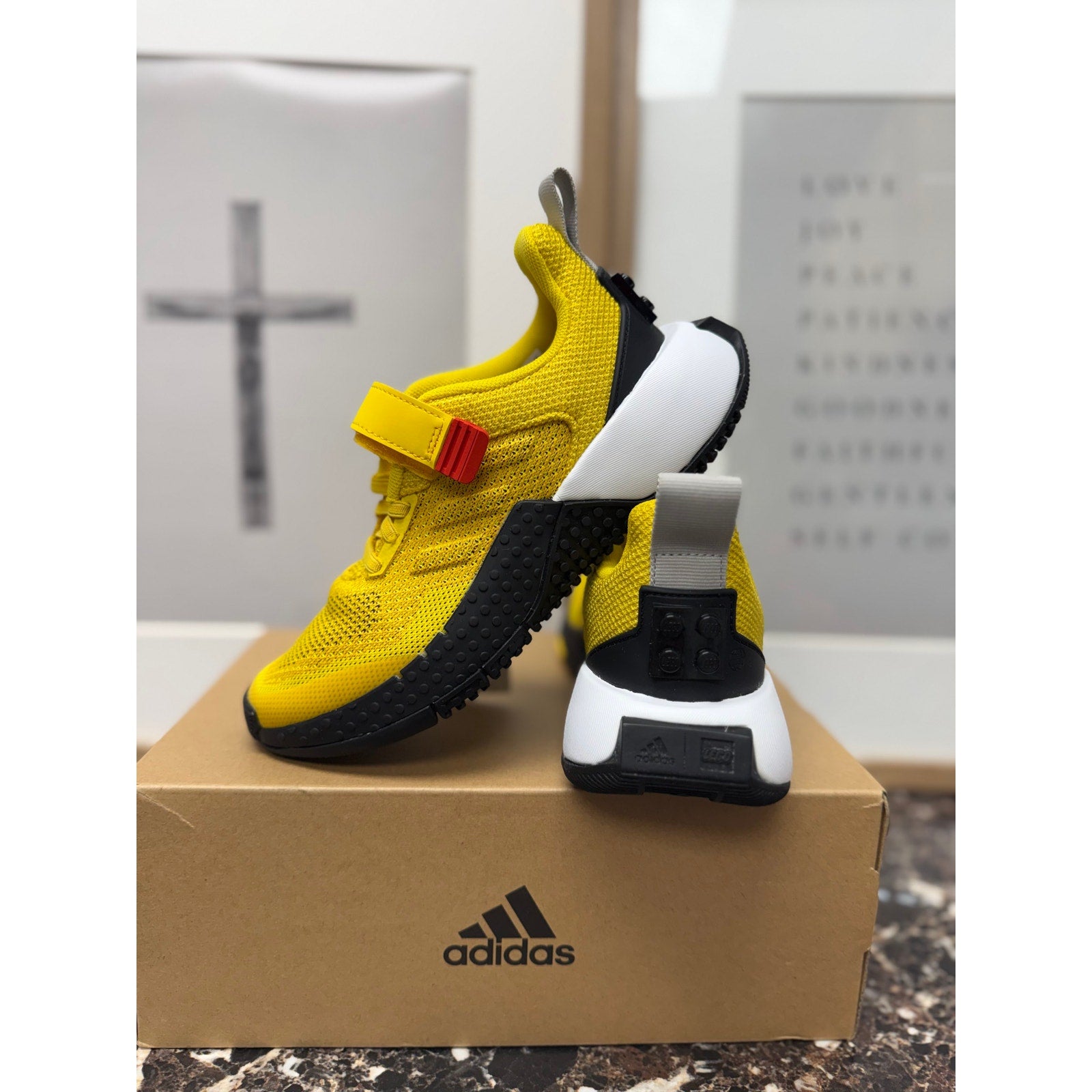 adidas x LEGO Sport Pro EL K Kids 2.5 Yellow Black Sneakers GW3014 NIB