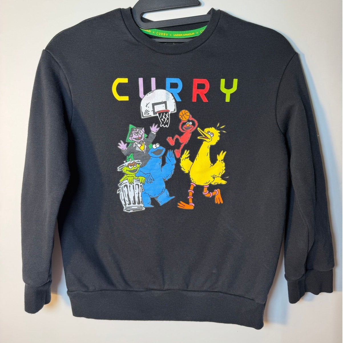 Under Armour Curry x Sesame Street Crewneck Sweatshirt – Youth Medium – Black