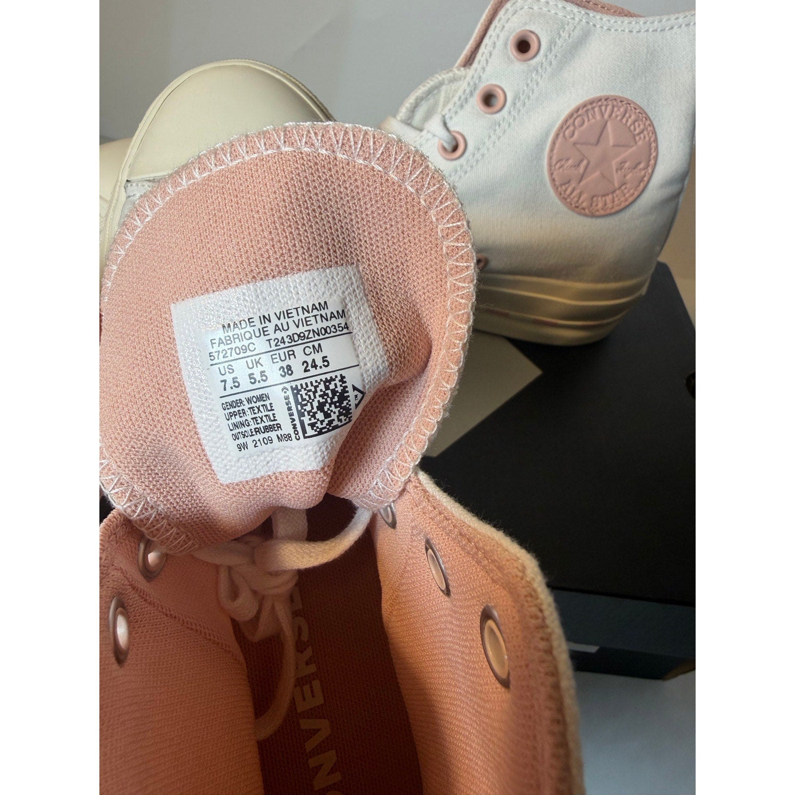 Converse Chuck Taylor All Star Lift High “White Pink Clay” – Women’s Size 7.5