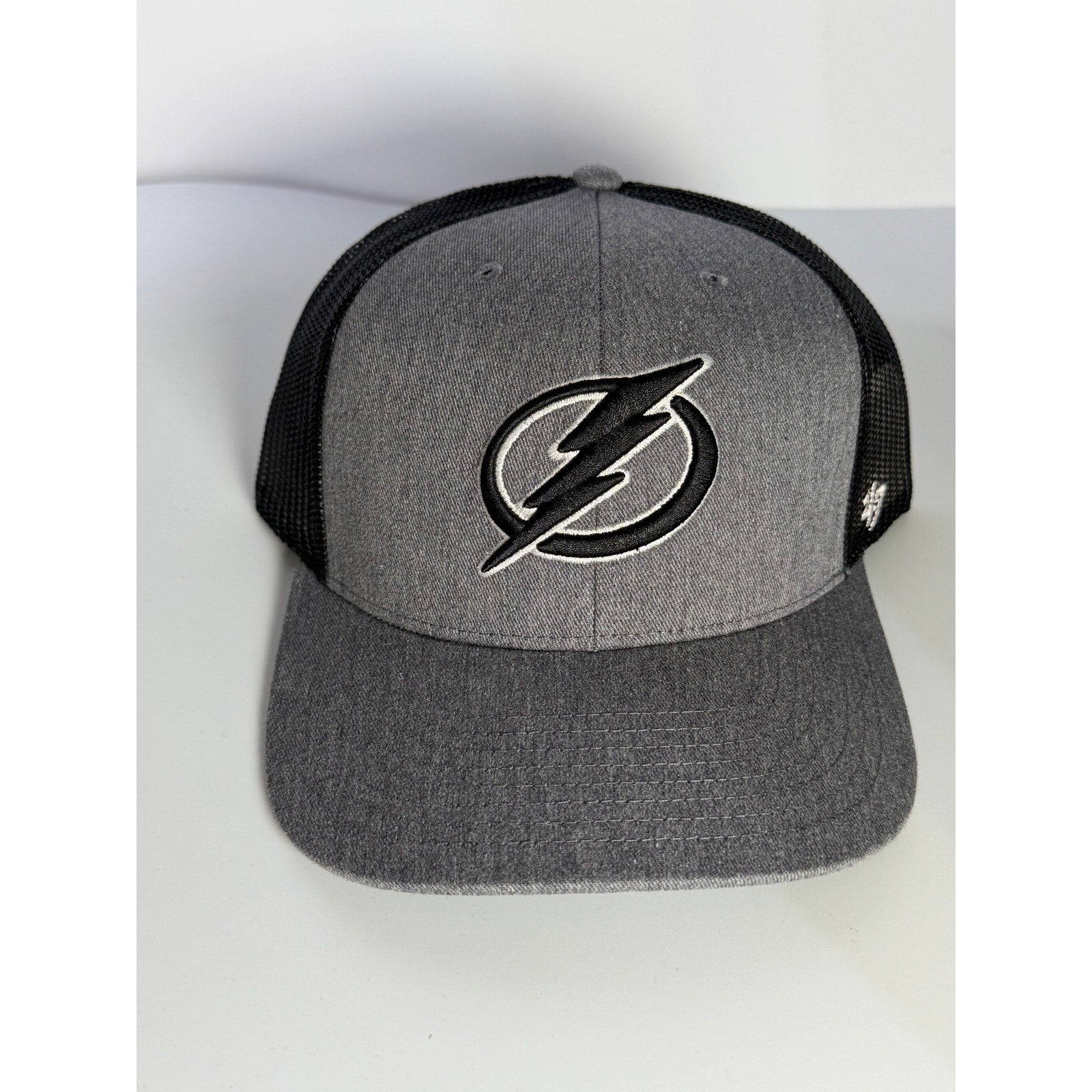 47 Tampa Bay Lightning Gray Black Trucker Snapback Hat NHL Adjustable NWT
