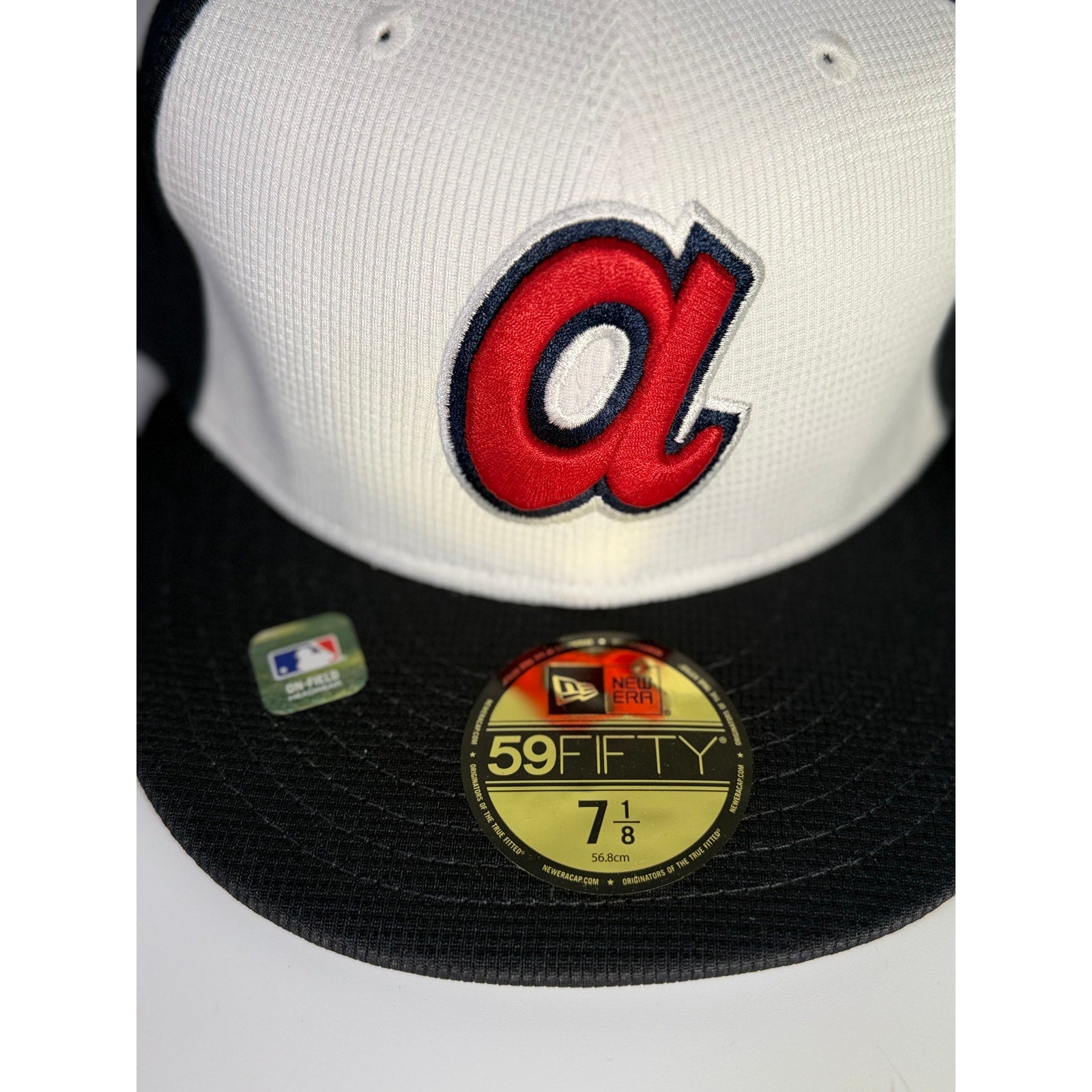 New Era Atlanta Braves 59FIFTY Fitted Cap White Black Size 7 1/8 MLB NWT