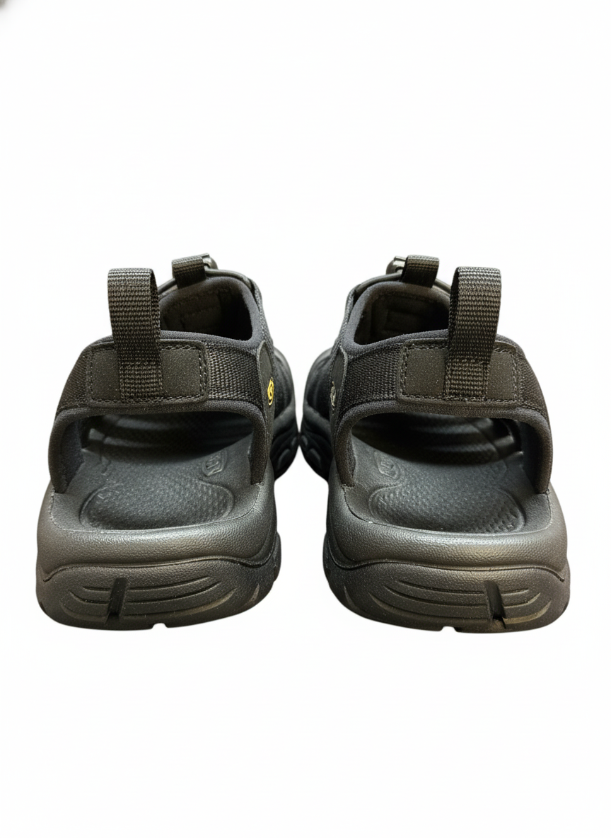 KEEN Newport H2 sandals in Triple Black, men’s size 8.5 (US).